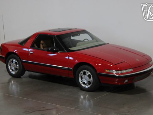 Used 1989 Buick Reatta Coupe image 10