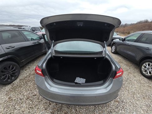 Used 2024 Chevrolet Malibu LT image 14