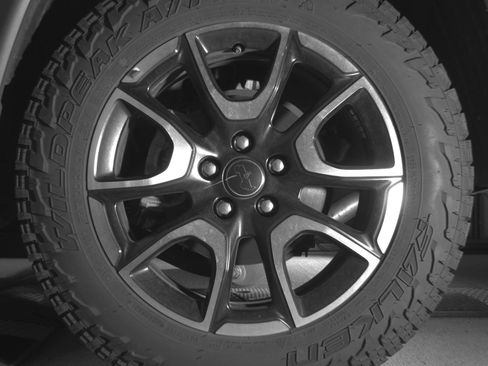 Used 2025 Jeep Compass Trailhawk AWD/4WD image 14