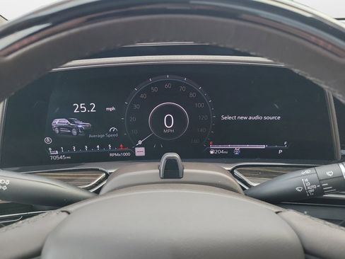 Used 2022 Cadillac Escalade Premium Luxury image 11