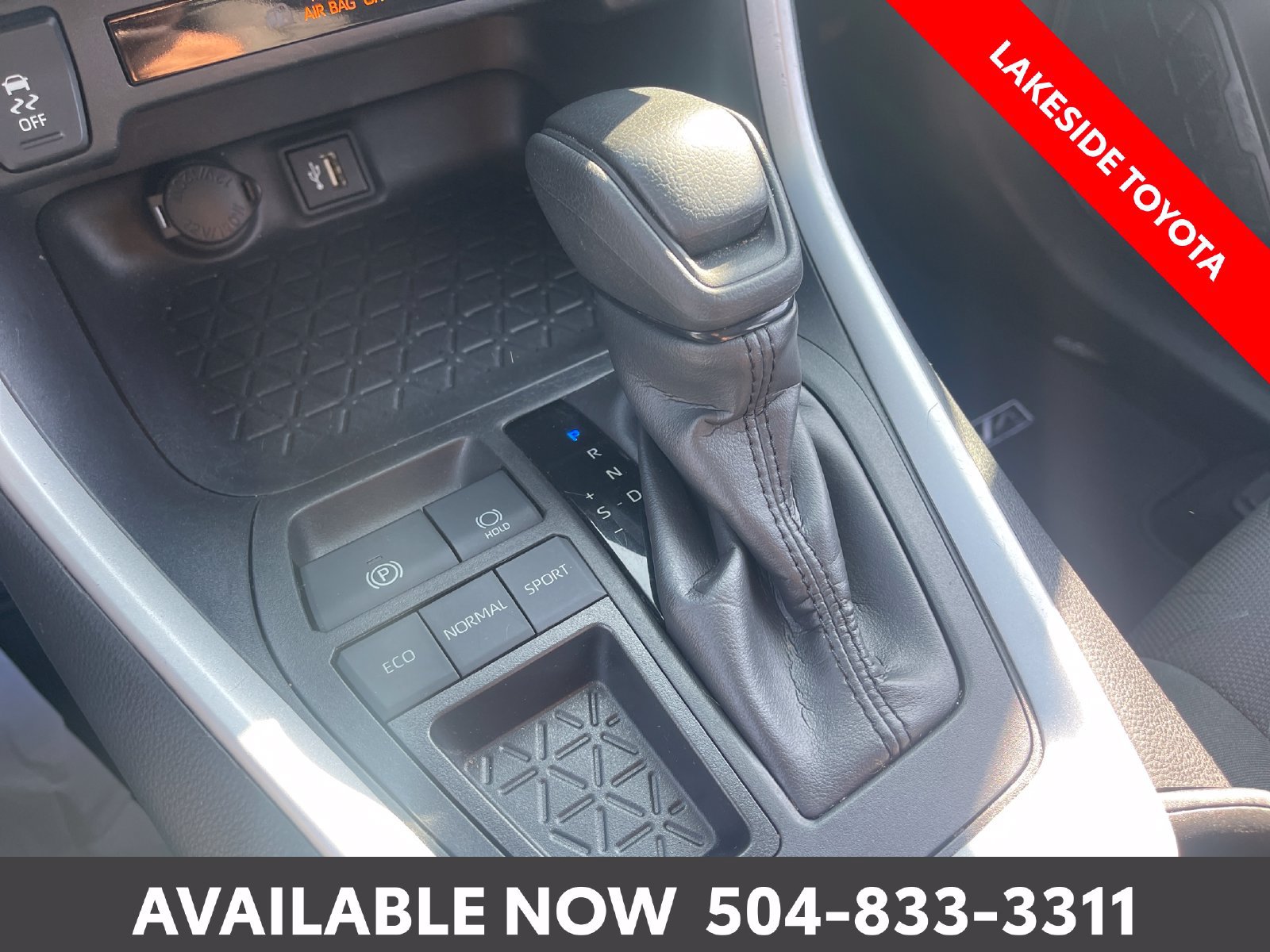 Used 2024 Toyota RAV4 XLE FWD image 30