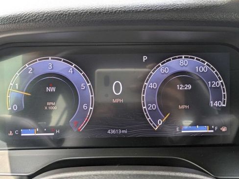 Used 2022 Jeep Grand Cherokee Altitude RWD image 28