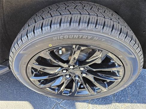 Used 2021 Cadillac Escalade Premium Luxury w/ LPO, Radiant Package image 14