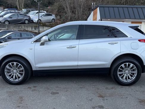 Used 2017 Cadillac XT5 Luxury w/ Driver Awareness Package image 2