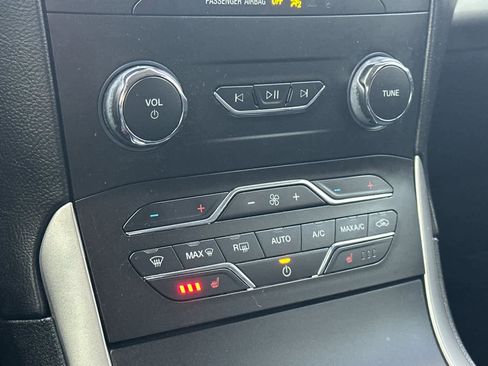 Certified 2020 Ford Edge SEL w/ Convenience Package image 21