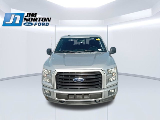 Used 2017 Ford F150 XLT w/ Equipment Group 302A Luxury AWD/4WD image 3