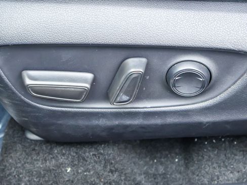 Used 2023 Toyota RAV4 XLE Premium FWD image 11