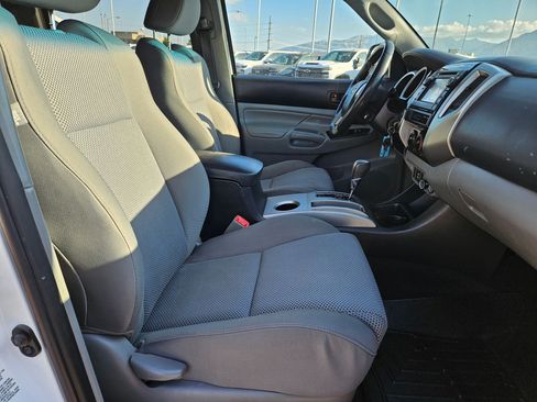 Used 2013 Toyota Tacoma 4x4 Double Cab w/ TRD Sport Pkg image 30