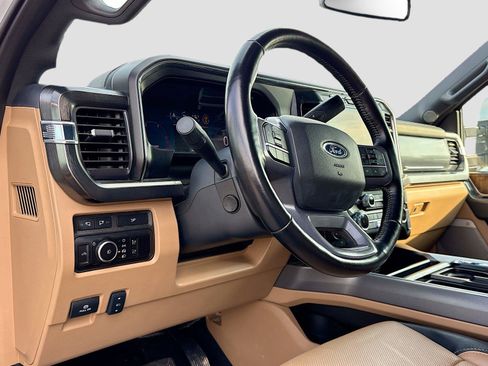 Used 2023 Ford F250 Lariat w/ Chrome Package AWD/4WD image 9