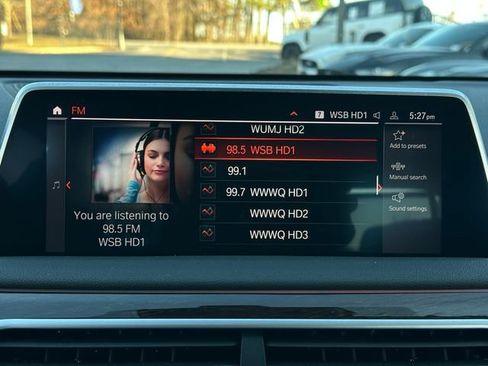 Used 2020 BMW 740i w/ Premium Package image 27