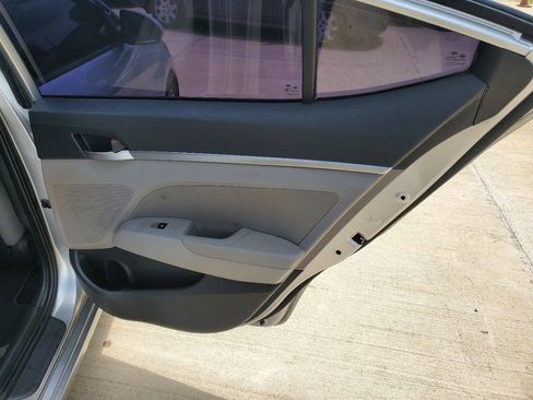 Used 2020 Hyundai Elantra SEL FWD image 8