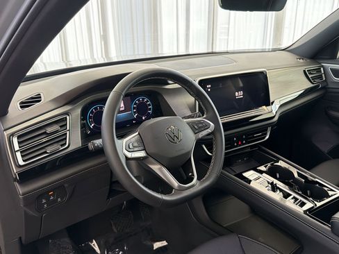 Used 2026 Volkswagen Atlas Cross Sport SE FWD image 4