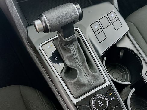 Used 2025 Kia Sportage LX image 24