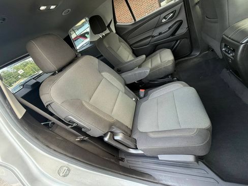 Used 2019 Chevrolet Traverse LT FWD image 27