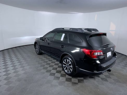 Used 2017 Subaru Outback 3.6R Limited image 7