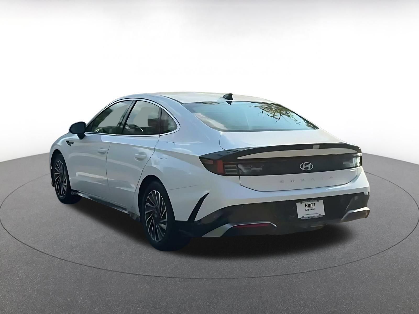 Used 2025 Hyundai Sonata SEL FWD image 12