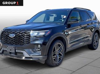 Used 2025 Ford Explorer ST-Line w/ ST-Line Street Pack video 1