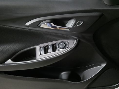 Used 2022 Chevrolet Malibu LT FWD image 19