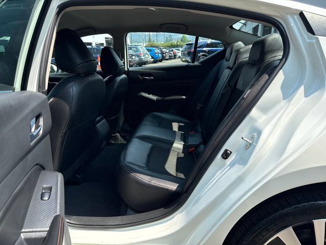 Used 2022 Nissan Altima 2.5 SR AWD/4WD image 13