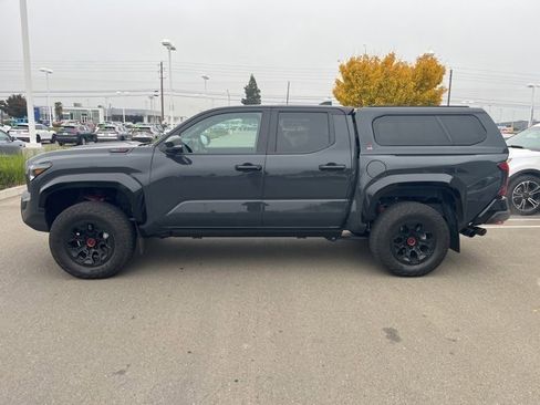 Used 2024 Toyota Tacoma TRD Pro image 8