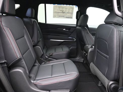 New 2026 Chevrolet Traverse Z71 w/ Driver Confidence Package image 8