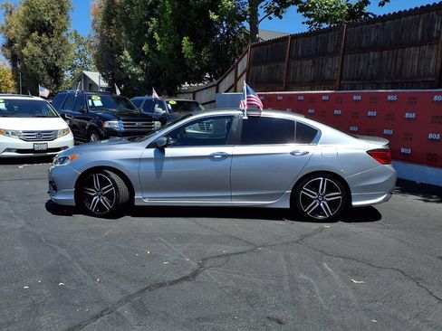 Used 2017 Honda Accord Sport image 3