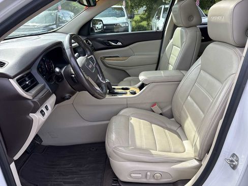 Used 2018 GMC Acadia Denali w/ Technology Package AWD/4WD image 20