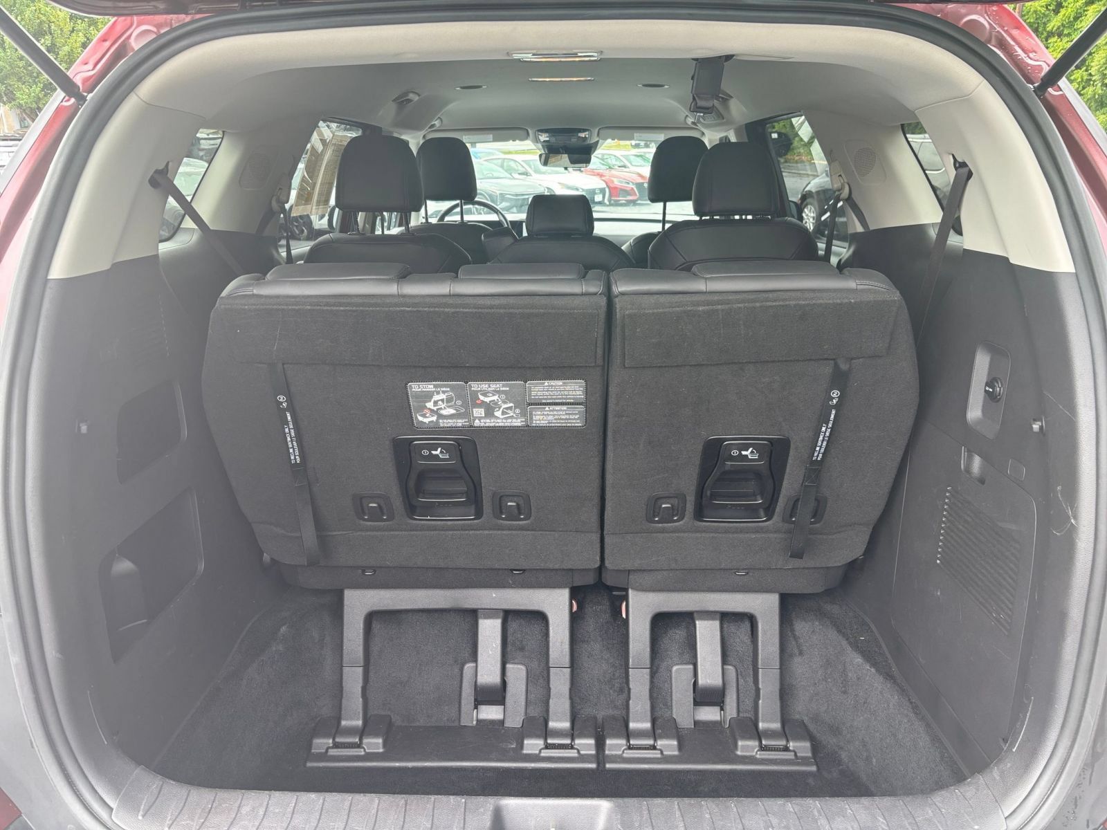 Used 2026 Kia Carnival FWD image 28
