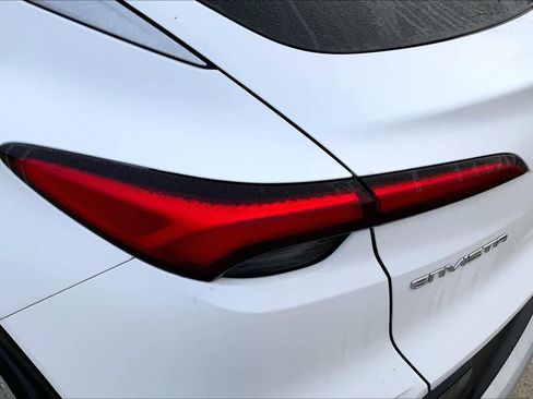 Used 2024 Buick Envista Preferred w/ Advanced Safety Package image 25