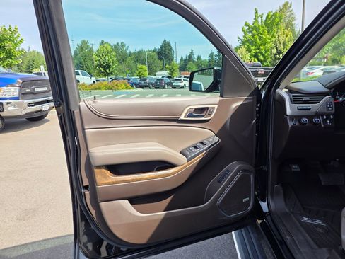 Used 2019 GMC Yukon Denali w/ Denali Ultimate Package AWD/4WD image 23