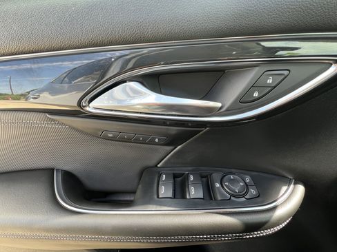 Used 2025 Buick Envision Preferred image 23