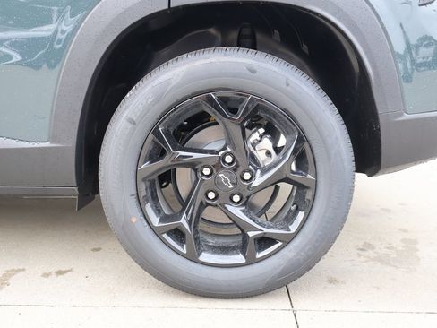 New 2026 Chevrolet Trax LT w/ Midnight Edition FWD image 36