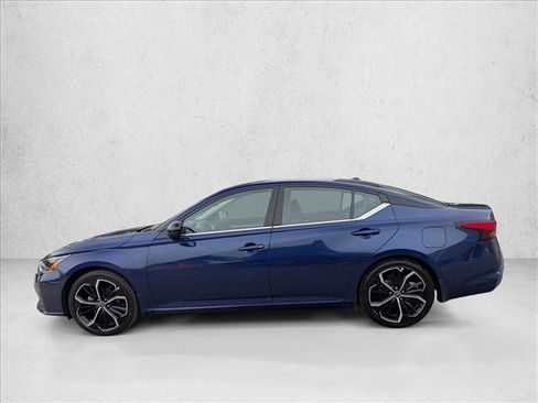 Used 2024 Nissan Altima 2.5 SR image 8