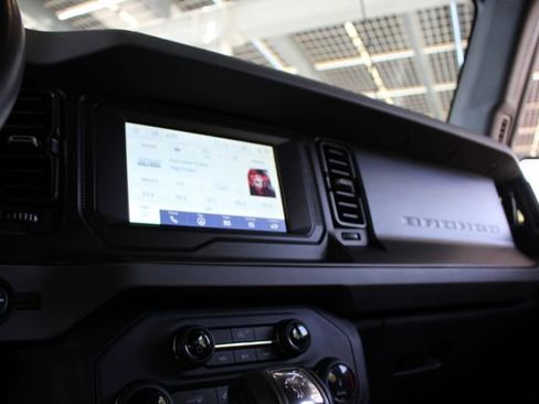 Used 2022 Ford Bronco Big Bend image 17