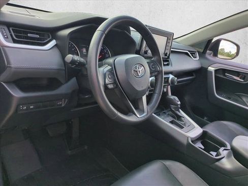 Used 2021 Toyota RAV4 XLE Premium FWD image 10