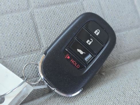 Used 2023 Honda HR-V LX image 35