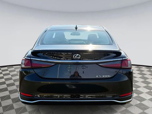 Used 2024 Lexus ES 300h Ultra Luxury image 3
