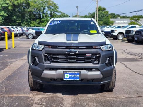 Used 2024 Chevrolet Colorado Trail Boss w/ Advanced Trailering Package AWD/4WD image 8