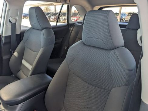 Used 2025 Toyota RAV4 LE image 10