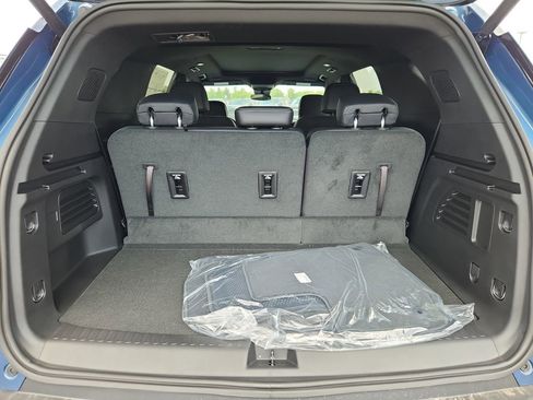 New 2025 Chevrolet Traverse LT w/ Sun and Wheel Package image 11