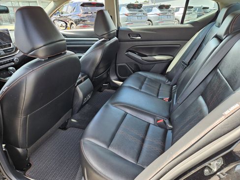Used 2023 Nissan Altima 2.5 SR w/ SR Premium Package FWD image 10