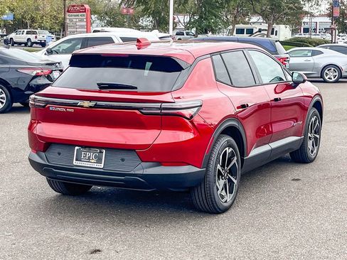 New 2026 Chevrolet Equinox EV LT image 4