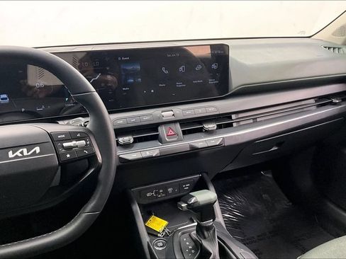 Used 2025 Kia K4 EX FWD image 5
