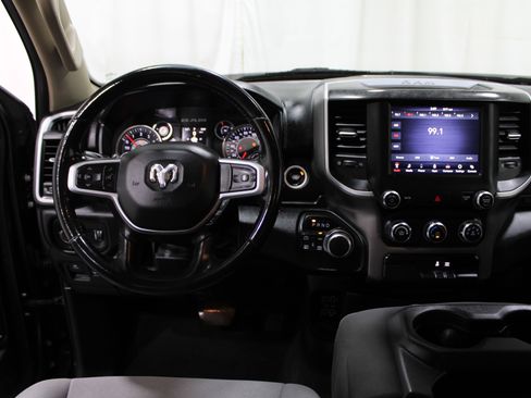 Used 2020 RAM 1500 Big Horn image 2