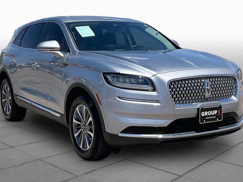 Used 2023 Lincoln Nautilus AWD w/ Premium Package image 3