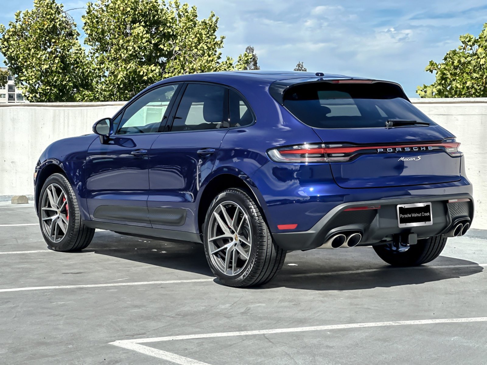 Used 2024 Porsche Macan S AWD/4WD image 4