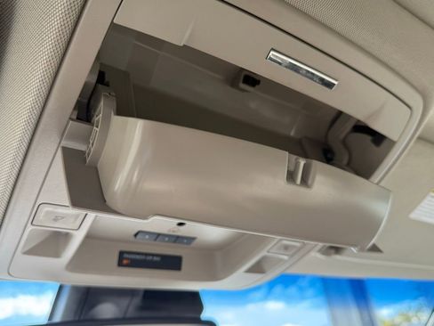 Used 2020 GMC Yukon XL SLT w/ Premium Edition image 39