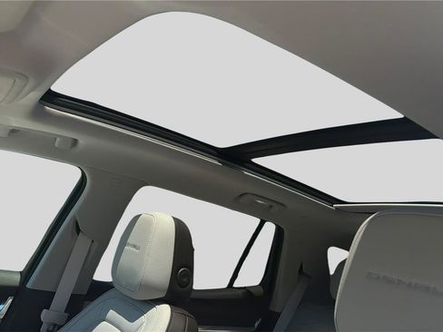 New 2026 GMC Terrain Denali AWD/4WD image 10