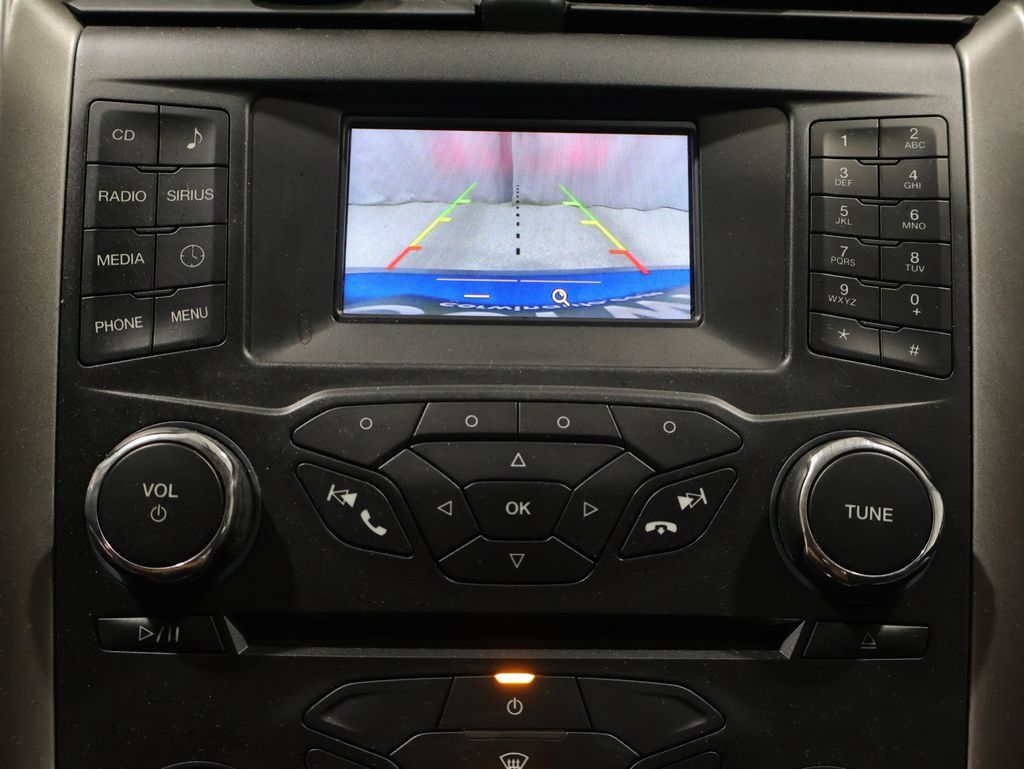 Used 2017 Ford Fusion SE FWD image 25