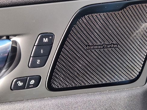 Used 2019 Volvo XC60 T5 Inscription w/ Protection Package Premier image 28